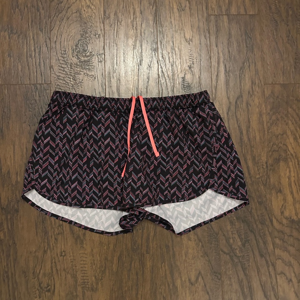 Old Navy Women's Black and Pink Athletic Shorts